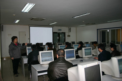 后勤服務總公司開展OA辦公系統培訓，提升計算機系統服務效能